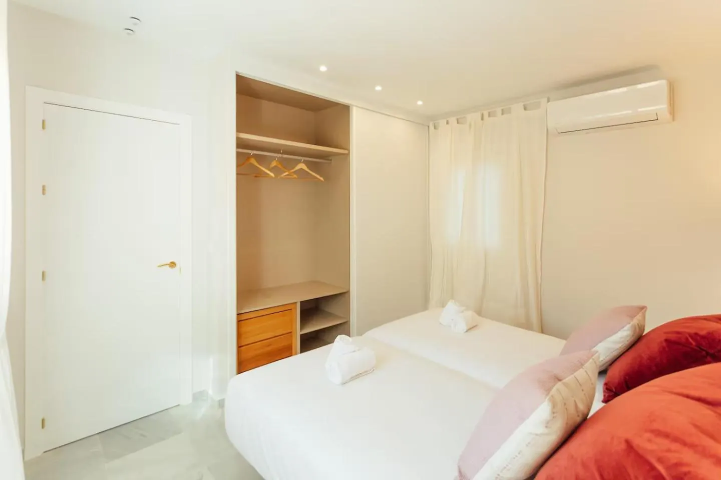 Reformed And Comfy- 2Bd 2Bth- Arenal Apartman Sevilla