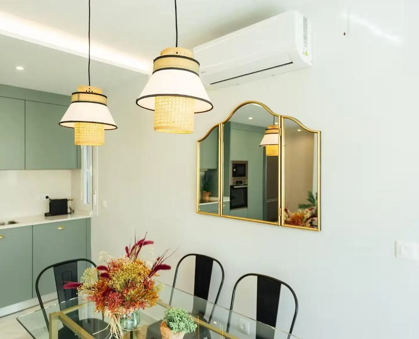 Reformed And Comfy- 2Bd 2Bth- Arenal Apartman Sevilla