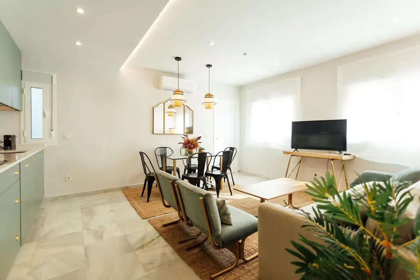 Reformed And Comfy- 2Bd 2Bth- Arenal Apartman Sevilla