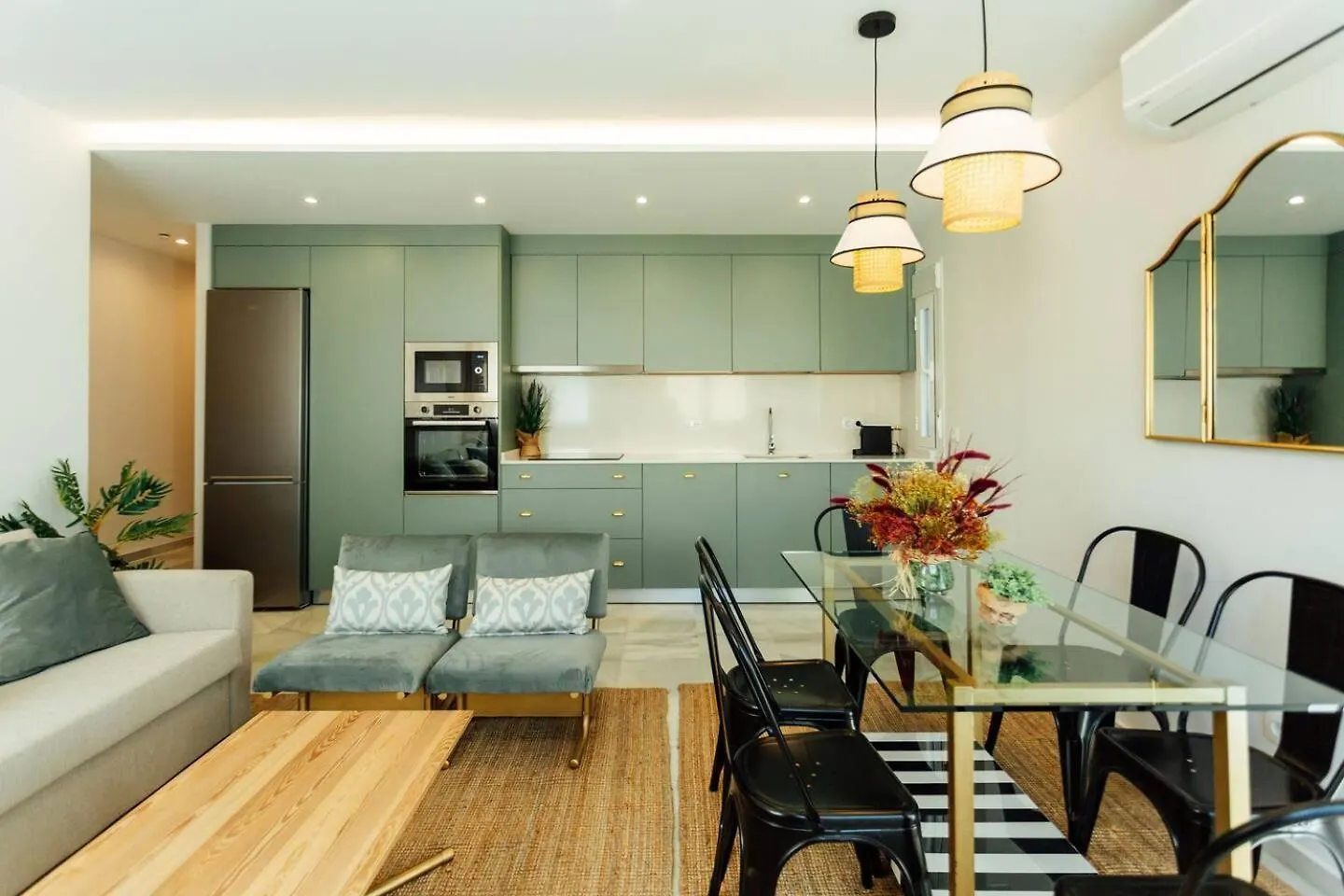 Reformed And Comfy- 2Bd 2Bth- Arenal Apartman Sevilla