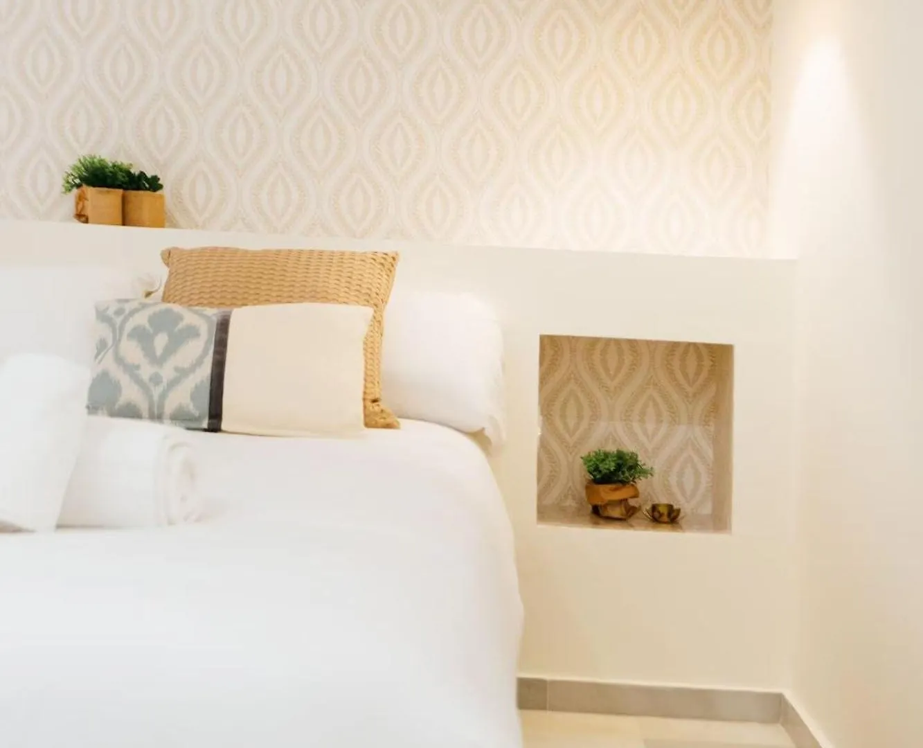 Reformed And Comfy- 2Bd 2Bth- Arenal Apartman Sevilla